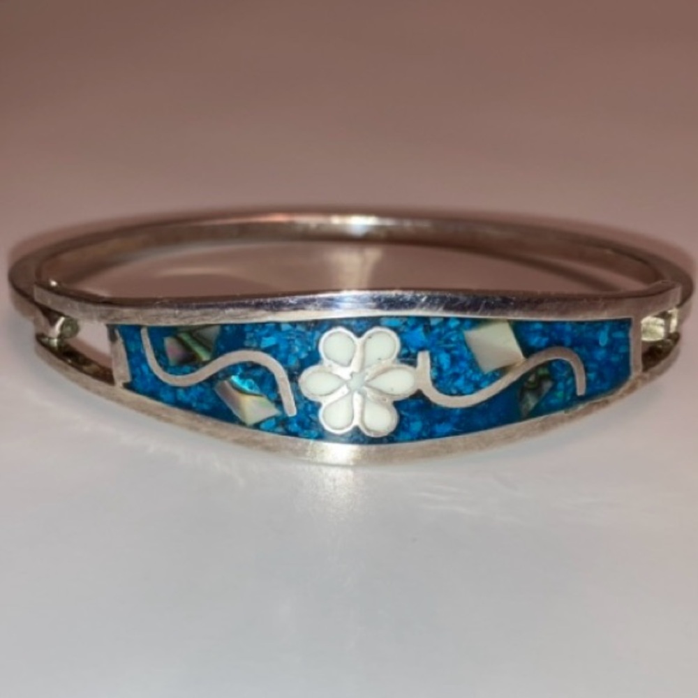 SWEET sterling silver 925 mother of pearl flower bracelet, marked Taxco Mexico